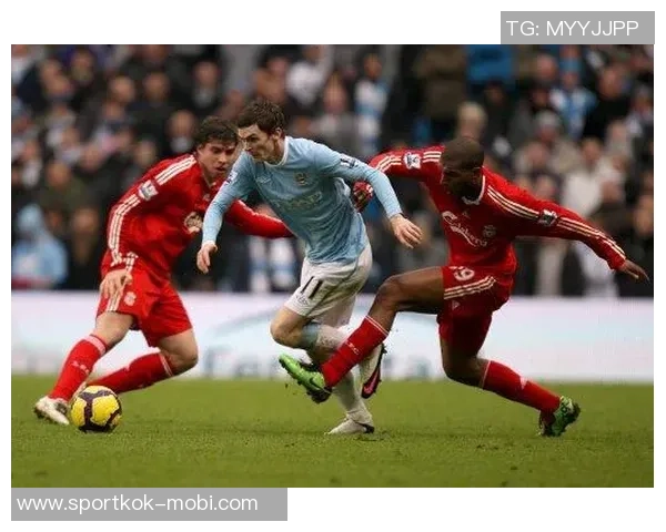 曼城遗憾错失良机萨维尼奥禁区内连射遭保托雷斯门线救险